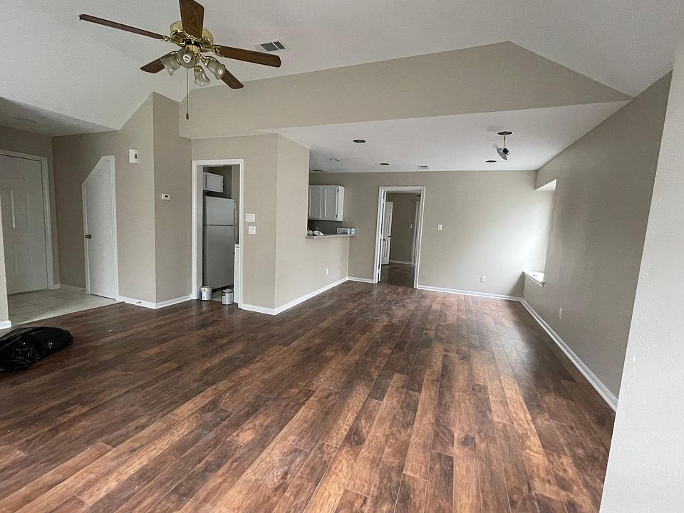 Spacious and updated one bedroom