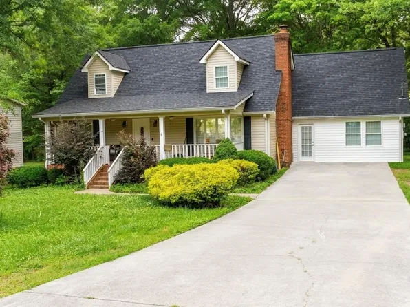 105 Pinewood Rd, Dalton, GA 30721