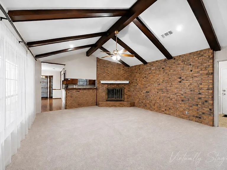 4912 Goose Creek Dr — Photo 5