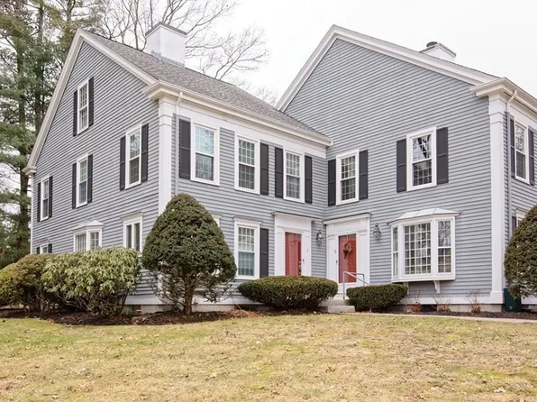 55 West St APT 1, Medfield, MA 02052