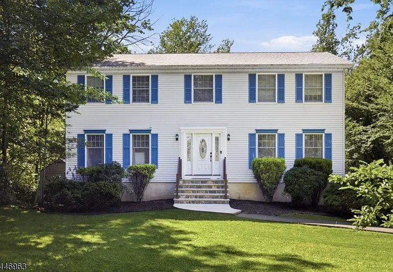 2057 Lakeside Dr W — Photo 1