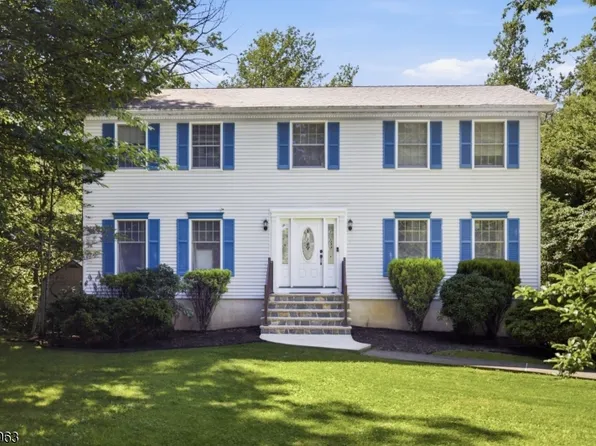 2057 Lakeside Dr W, Highland Lakes, NJ 07422