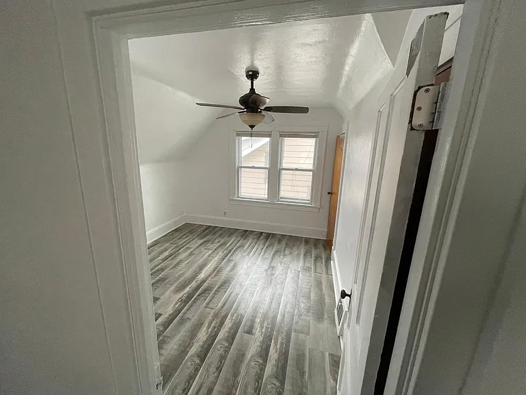 814 Milwaukee Ave #2 — Photo 5