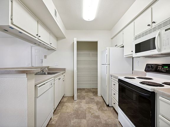 5th image of 1070 Lake Front Dr #514