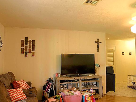 2nd image of 3818 Avenue G 1/2