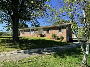 406 Oriole Dr, Greeneville, TN 37743