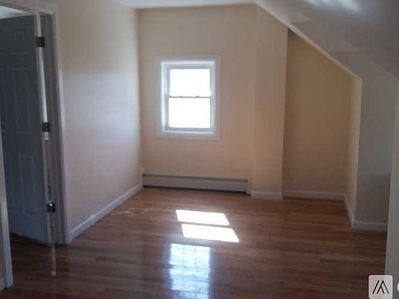 2nd image of 92-59 172nd St #3