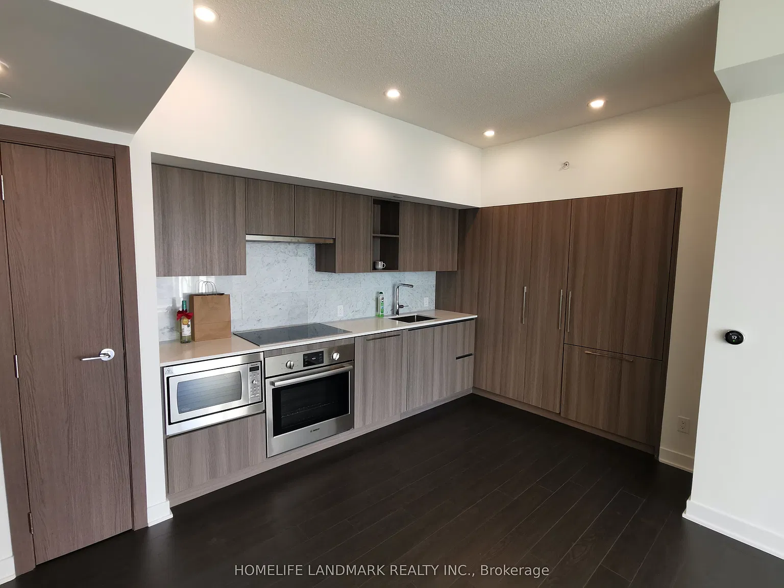 3 bed, $3,900 — Photo 3