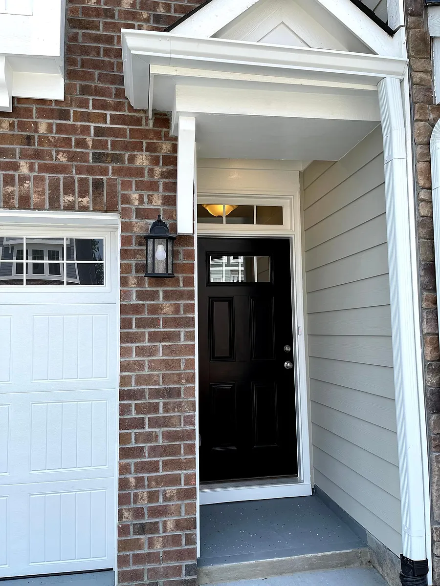 Building Photo - 1036 Commack Dr