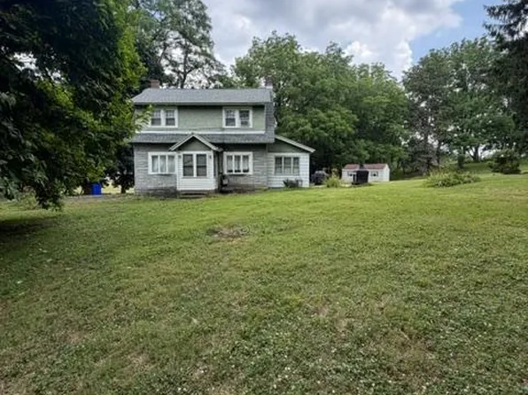32 Gernants Church Rd, Leesport, PA 19533