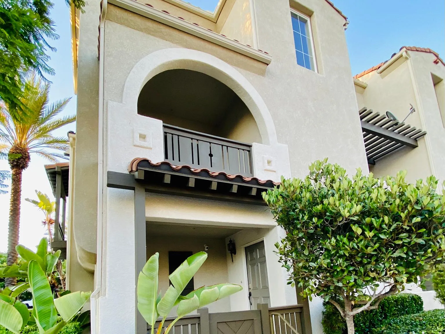 3 bed, 1519 sqft, $3,650 — Photo 1