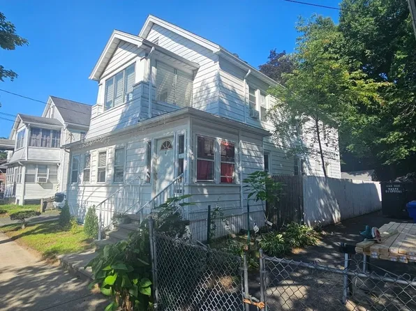 328-330 Chapin Ter, Springfield, MA 01104