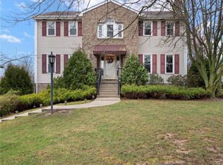 129 Matthews Dr, Beaver, PA 15009