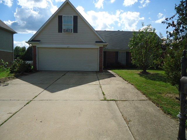 1st image of 117 Oakleigh Dr