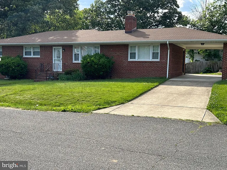 4901 Braymer Ave — Photo 1