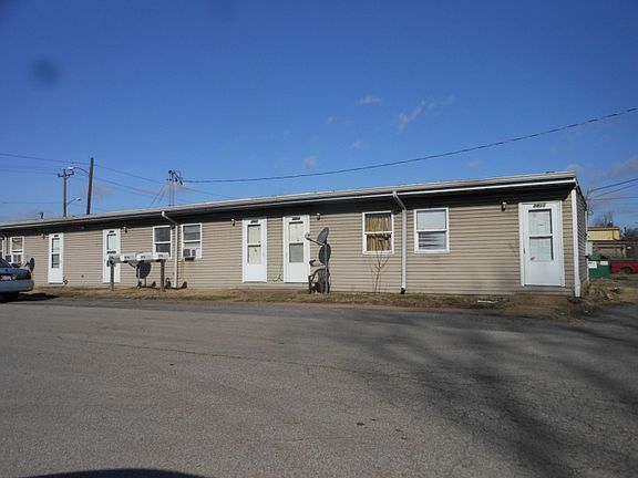 2nd image of 2815 Herbert St