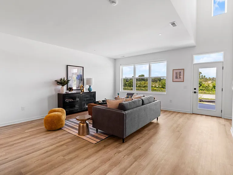 IVY Townhomes — Photo 9