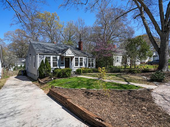 2nd image of 5 Beverly Ave