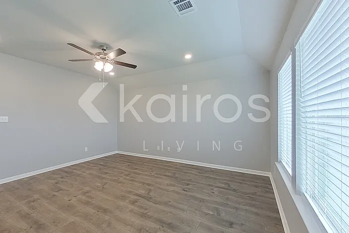 113 Yardley Ct — Photo 8