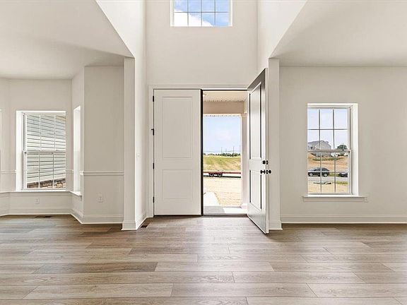 5th image of 50 Carousel Ln