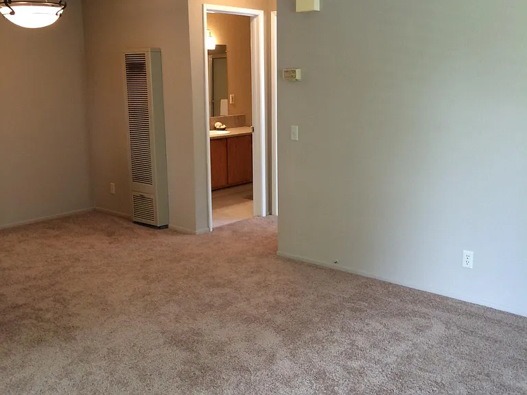 250 River St — Photo 24