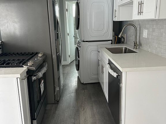 2nd image of 422 Almond Ave APT 4