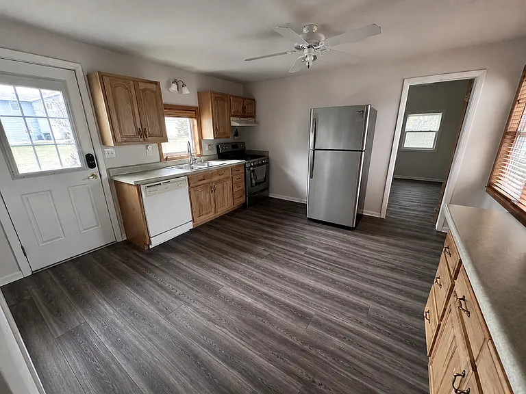 528 Cook St — Photo 7