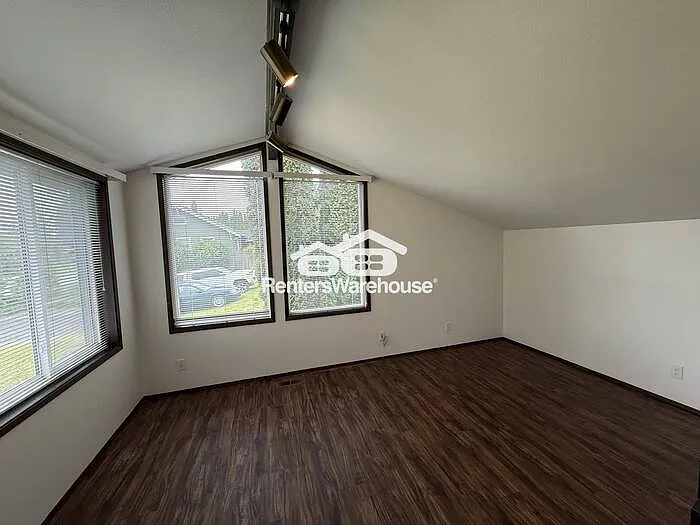 5718 Commercial Ave — Photo 8