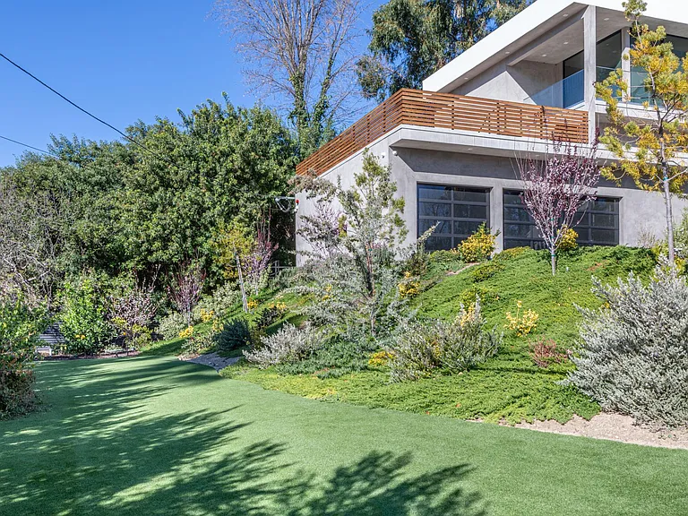 19333 Rosita St — Photo 18