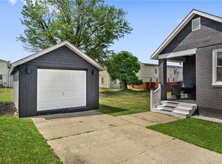 810 4th St, Sutersville, PA 15083