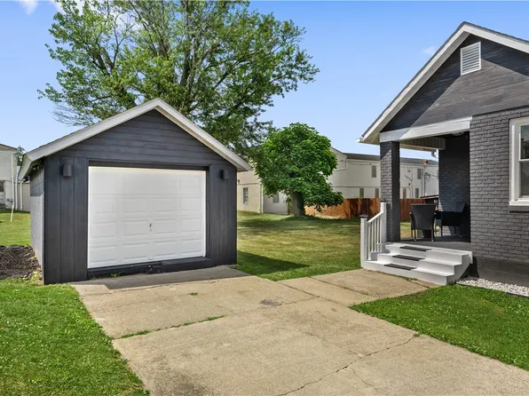 810 4th St, Sutersville, PA 15083