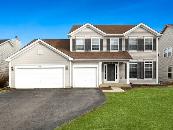 691 Manhattan Cir, Oswego, IL 60543