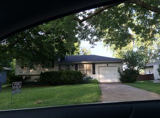 7409 Stearns St, Shawnee, KS 66203