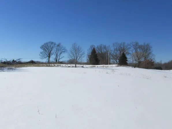 3936 N Fail Rd, La Porte, IN 46350