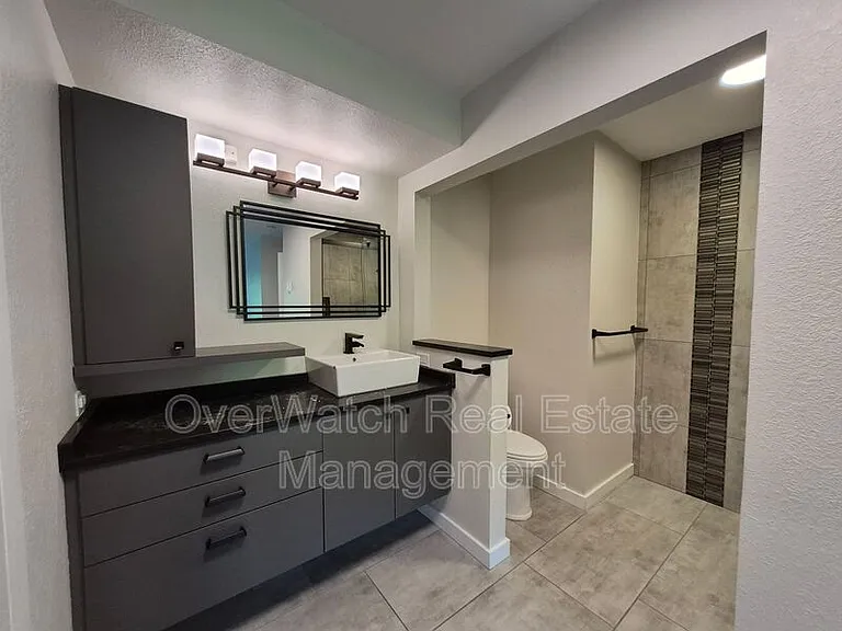 1300 W 7th Ave #408 — Photo 12