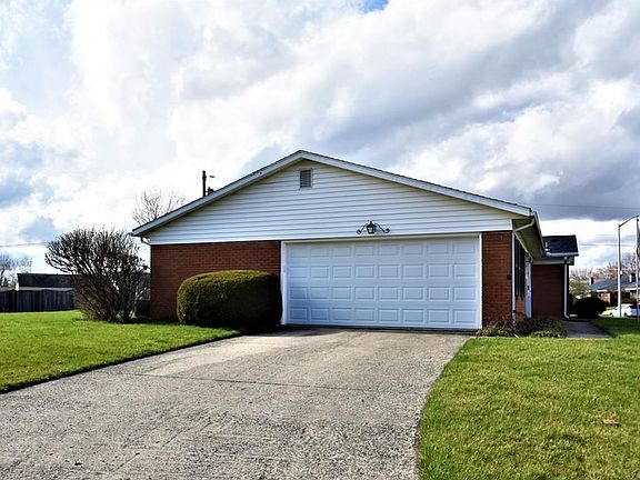 2nd image of 400 Villa Dr