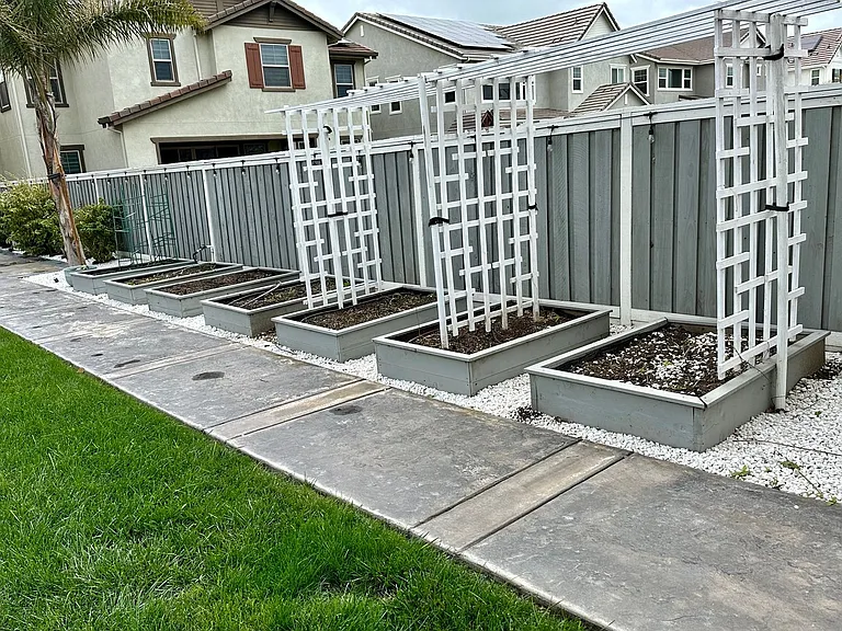 1089 S Dana Ct — Photo 31