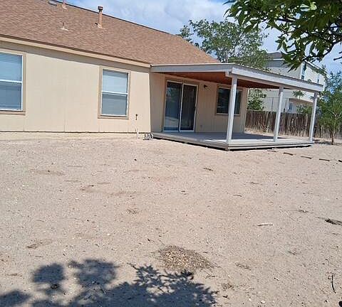 3rd image of 1781 Strawberry Dr NE
