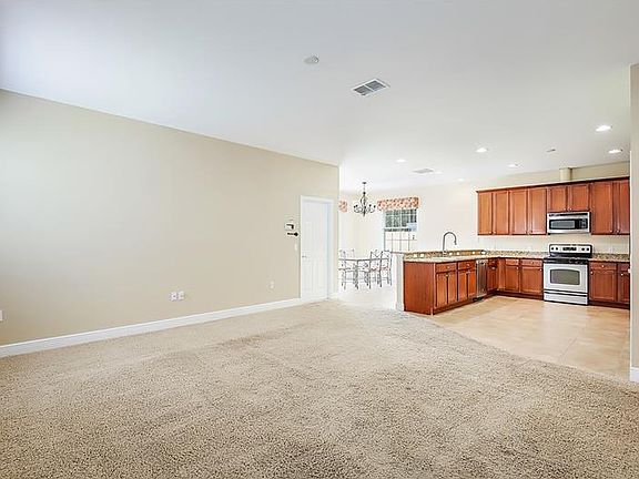 4th image of 740 48th Ave N