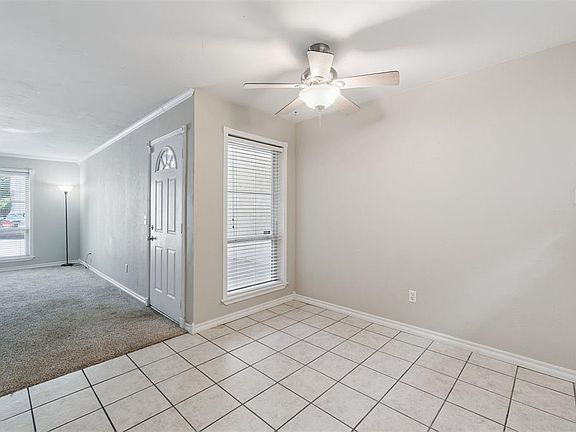 4th image of 803 Cardinal Creek Blvd APT B
