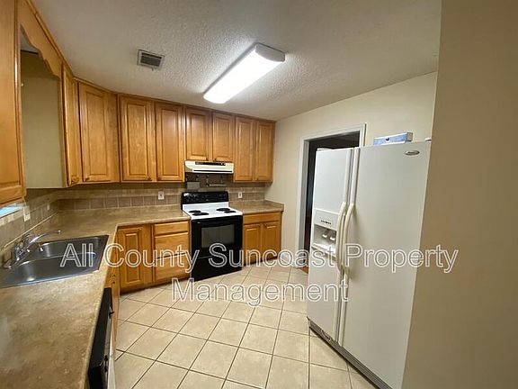 2nd image of 105 Whisper Ct