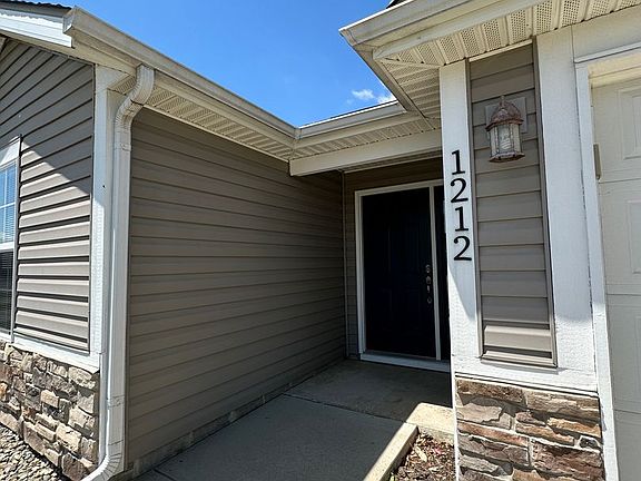 3rd image of 1212 Sourgum Ln