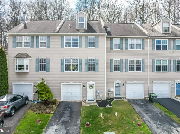 318 Andrew Cir, Coatesville, PA 19320