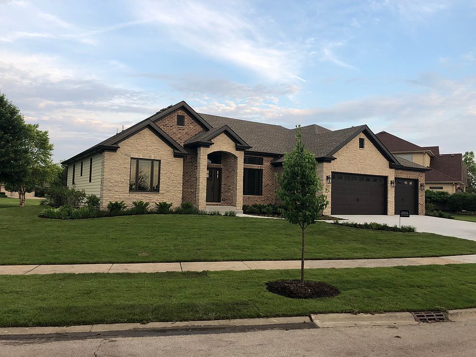 1st image of 21257 S Redwood Ln