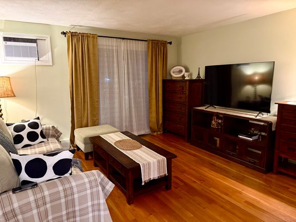 1129 N Shore Rd APT 1A