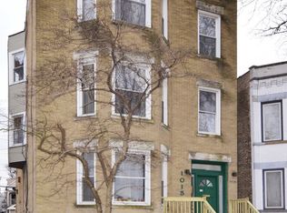 1015 W Oakdale Ave, Chicago, IL 60657