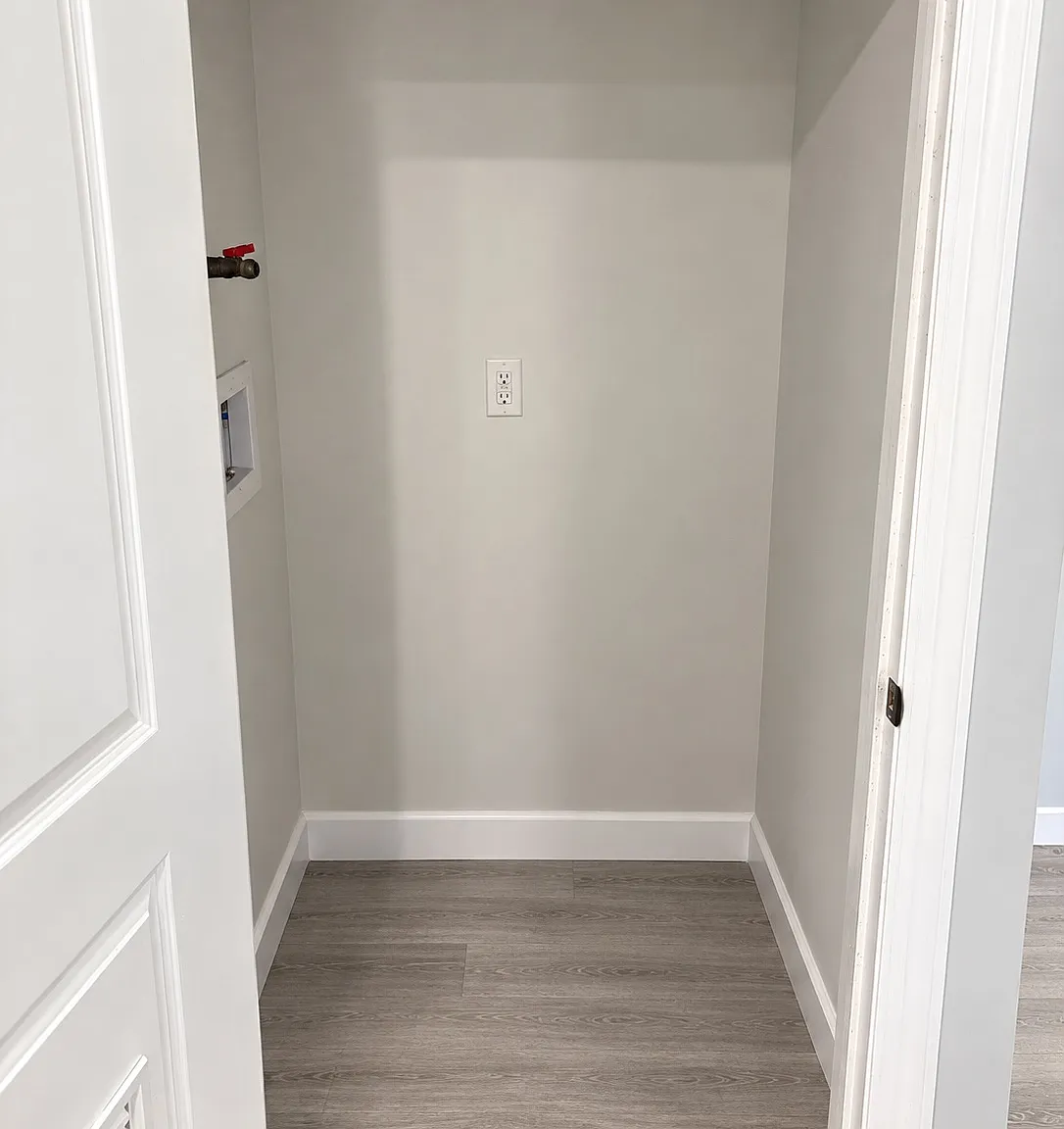 1 bed, $1,718 — Photo 4