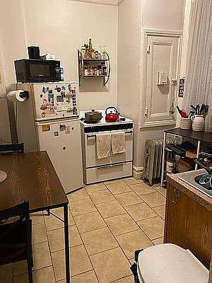 5th image of 1110 Carroll St APT 4