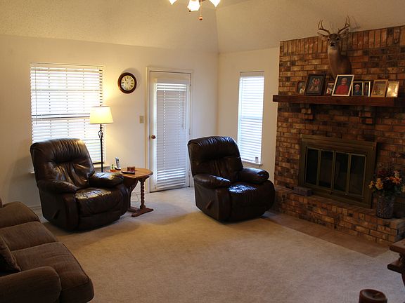 4th image of 303 Pioneer Trl