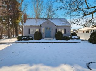 355 New Ludlow Rd, Chicopee, MA 01020